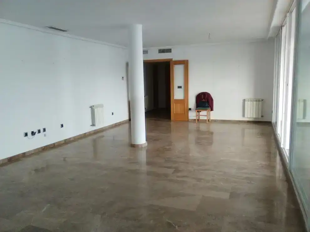 Pillar in the center of a living room